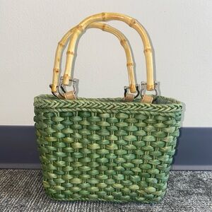 Mini green straw purse